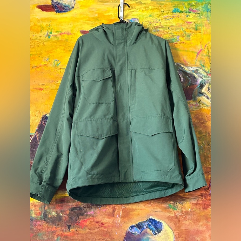 Uniqlo Utility Parka in Kelly Green Color Size Large Gently Used